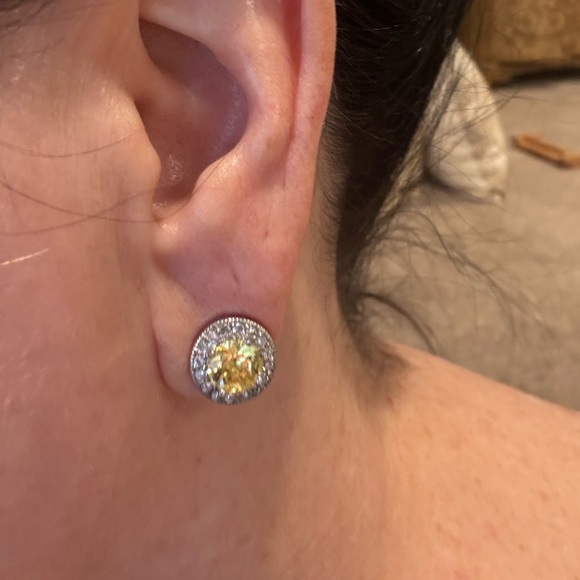 Canary yellow diamond stud earrings in Sterling Silver! - Picture 8 of 8
